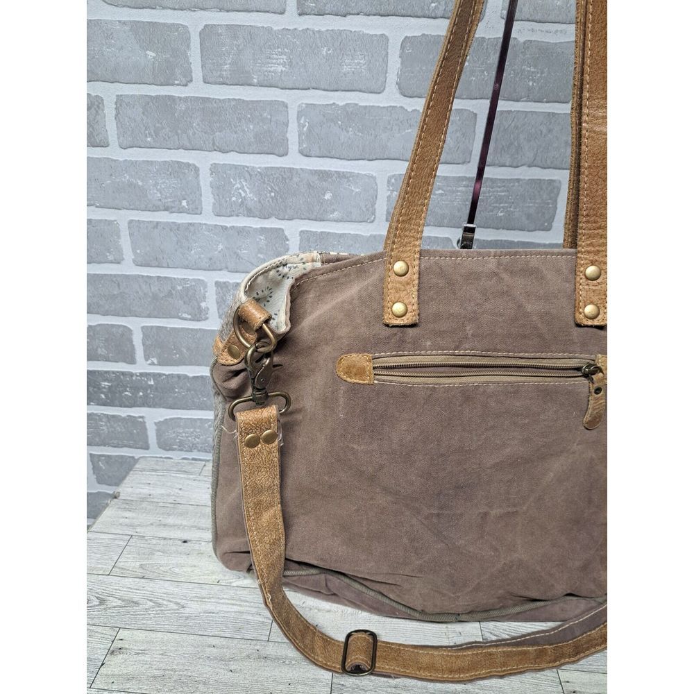 Myra Bag Women Ace Opcycled Canvas & Cowhide Messenger Large Crossbody Bag - Picture 6 of 16